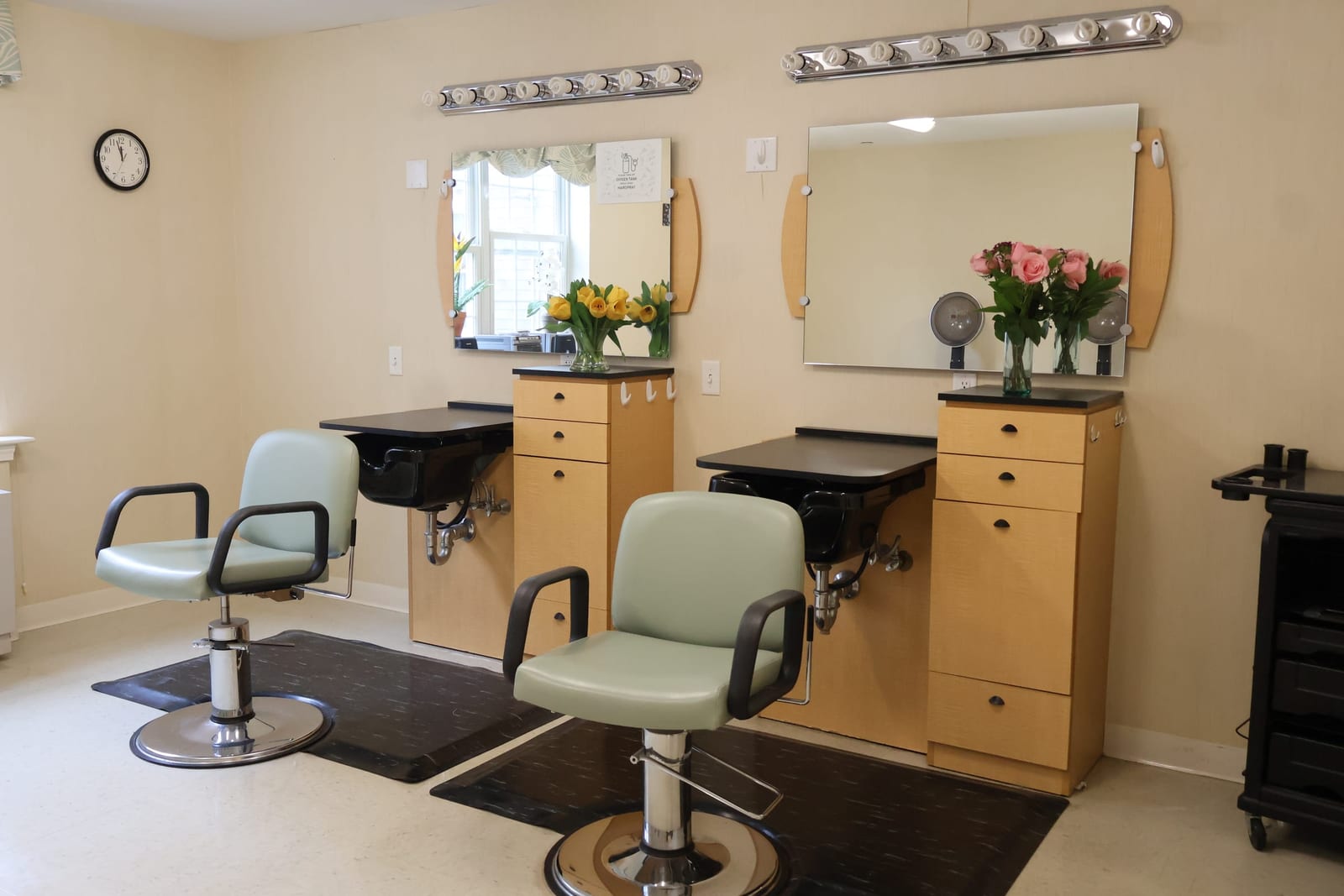 Salon at Advinia Care Seashore Pointe